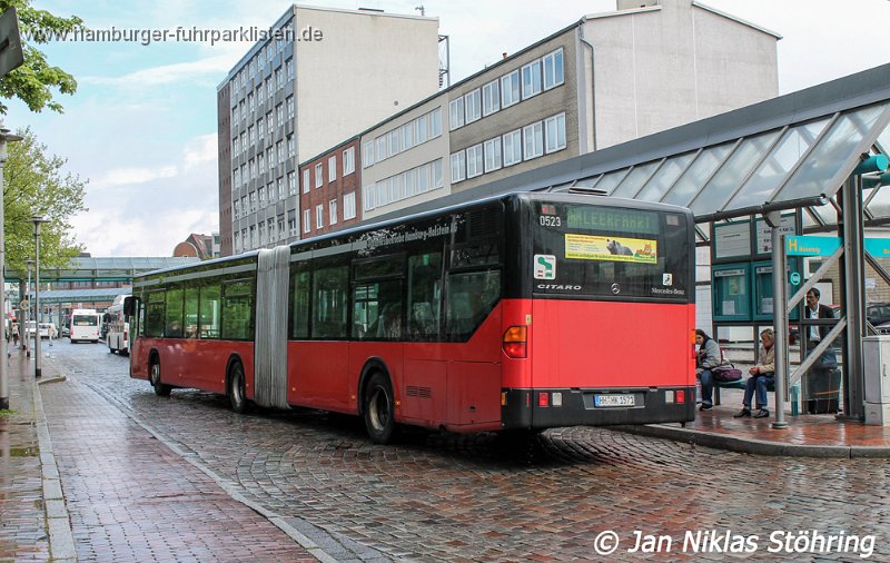 31) 0523-28,VHH-SWN,JNS.jpg